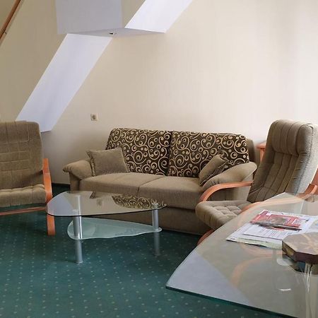 Spa Apartment Raisova Karlsbad Buitenkant foto