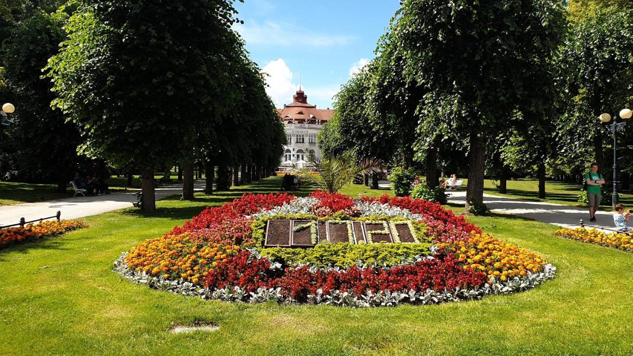 Spa Apartment Raisova Karlsbad Buitenkant foto